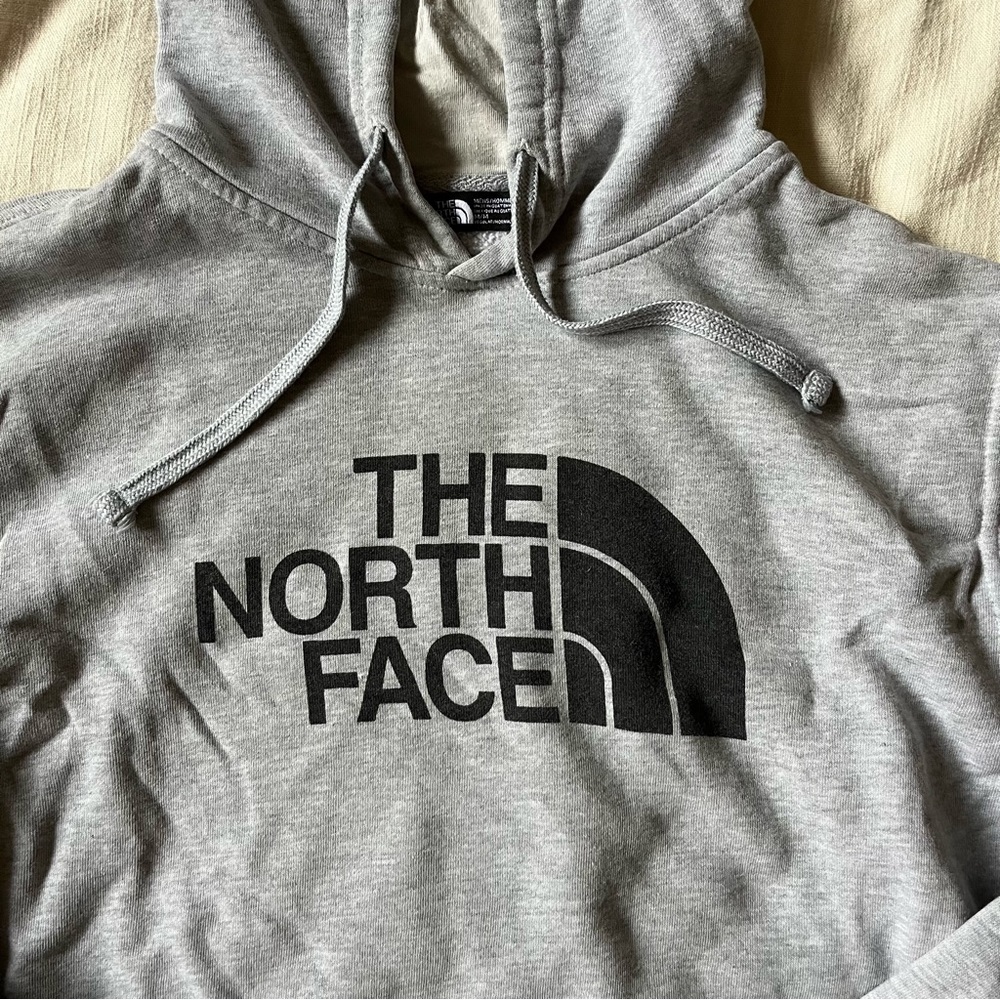 the north face logo hoodie / men’s medium